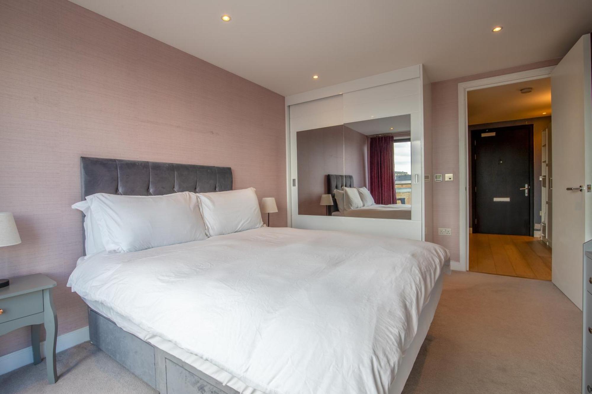 Londwell, Spitalfields & Brick Lane Luxury Balcony Penthouse * Londres